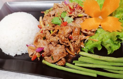 Salade de boeuf aux herbes thaï - Laab nua